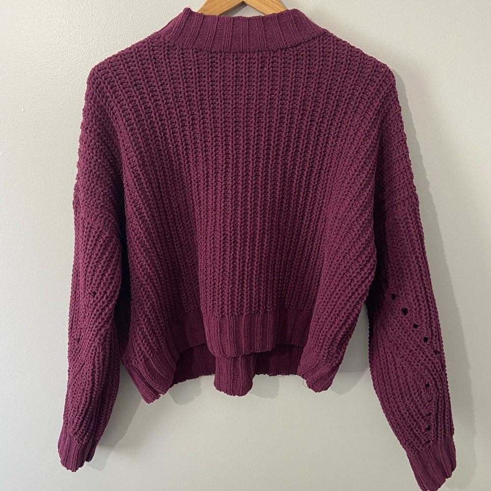 Hollister Chunky Knit Sweater (Size: S) (Color: Burgundy) - Picture 2 of 3